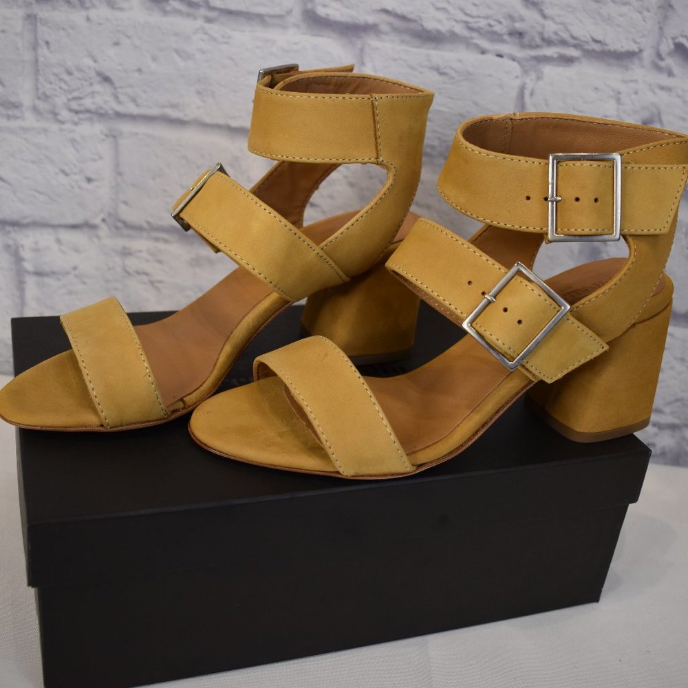 Firenze.Studio Womens 7.5 Mid Heel Sandals NEW